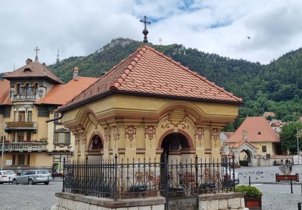 Lucrari de restaurare la 10 troite din scheii brasovului 342985