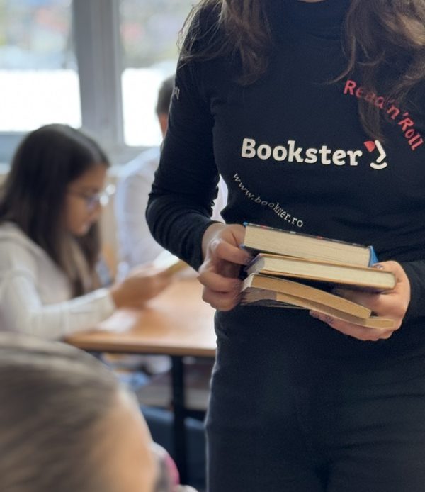 Fundatia imi pasa bookster in scoli