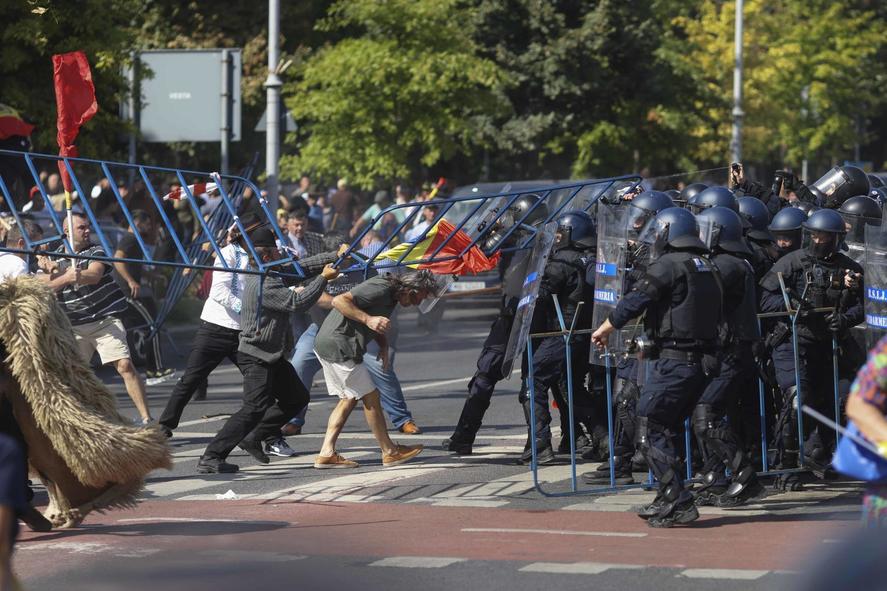Protest inquam photos george calin